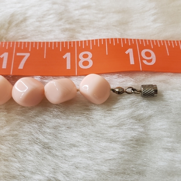 VINTAGE 60s Lucite Pale Pink Rounded Square Beaded Necklace - Picture 5 of 5